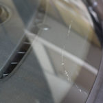 フロントガラスの飛び石ヒビの車検基準を紹介！車検通る大きさはどれくらい？